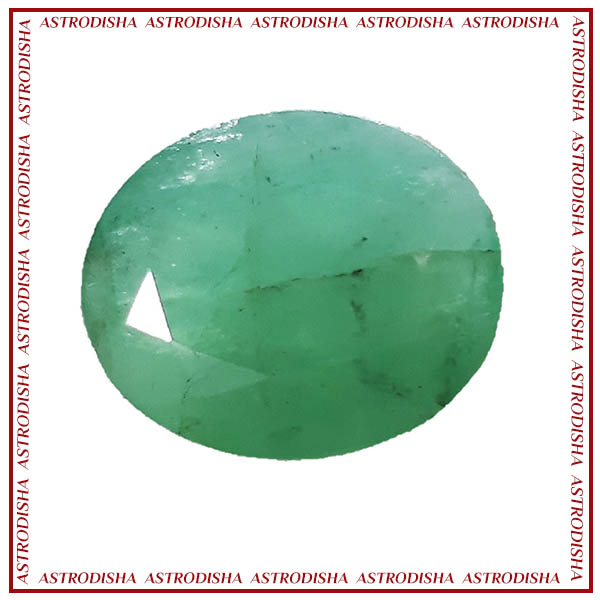 Emerald or panna gemstone