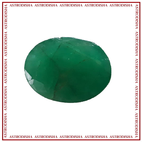 Emerald or panna gemstone